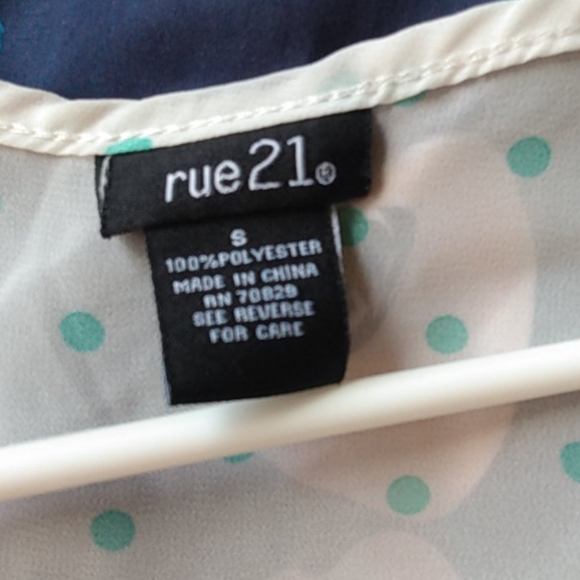 Sheer like poke a dot top - Picture 6 of 6